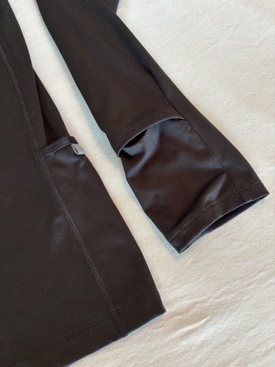 Nike Running Dri-Fit Women's Dark Black Long Sleeve Tee Size M NWOT - Picture 2 of 9